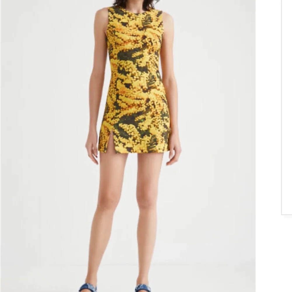 Mini dress - Picture 10 of 16